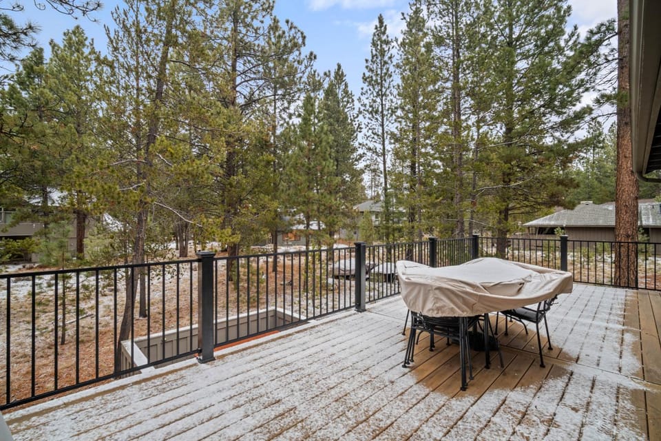 25 McNary Lane House in Sunriver