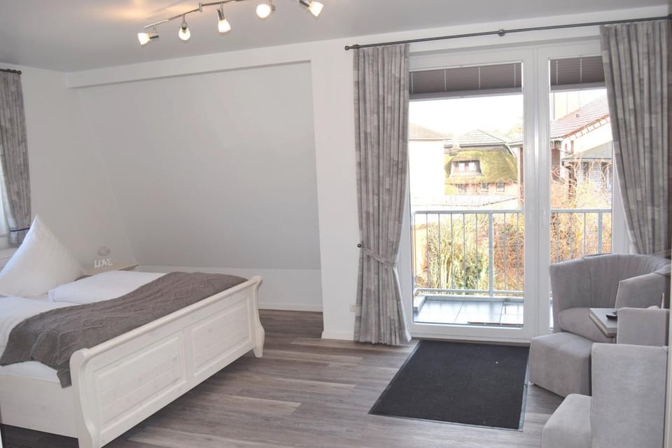 Haus Hortensie, Wohnung 1, unten Apartment in Büsum