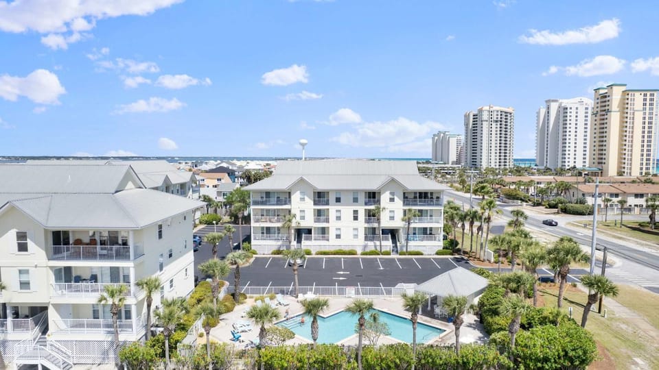 Gulf Island Condominiums #434 House in Pensacola Beach