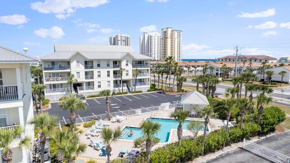 Gulf Island Condominiums #434 House in Pensacola Beach