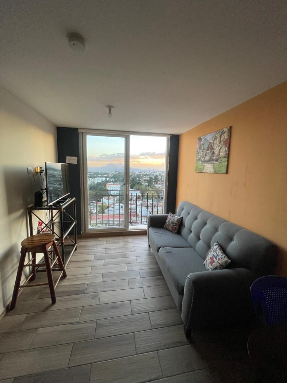 Communal lounge/ TV room, Natural landscape, TV and multimedia, Balcony/Terrace, Living room, Mountain view