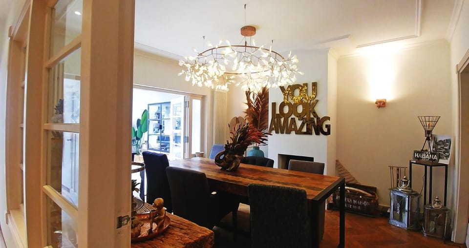 Seating area, Dining area