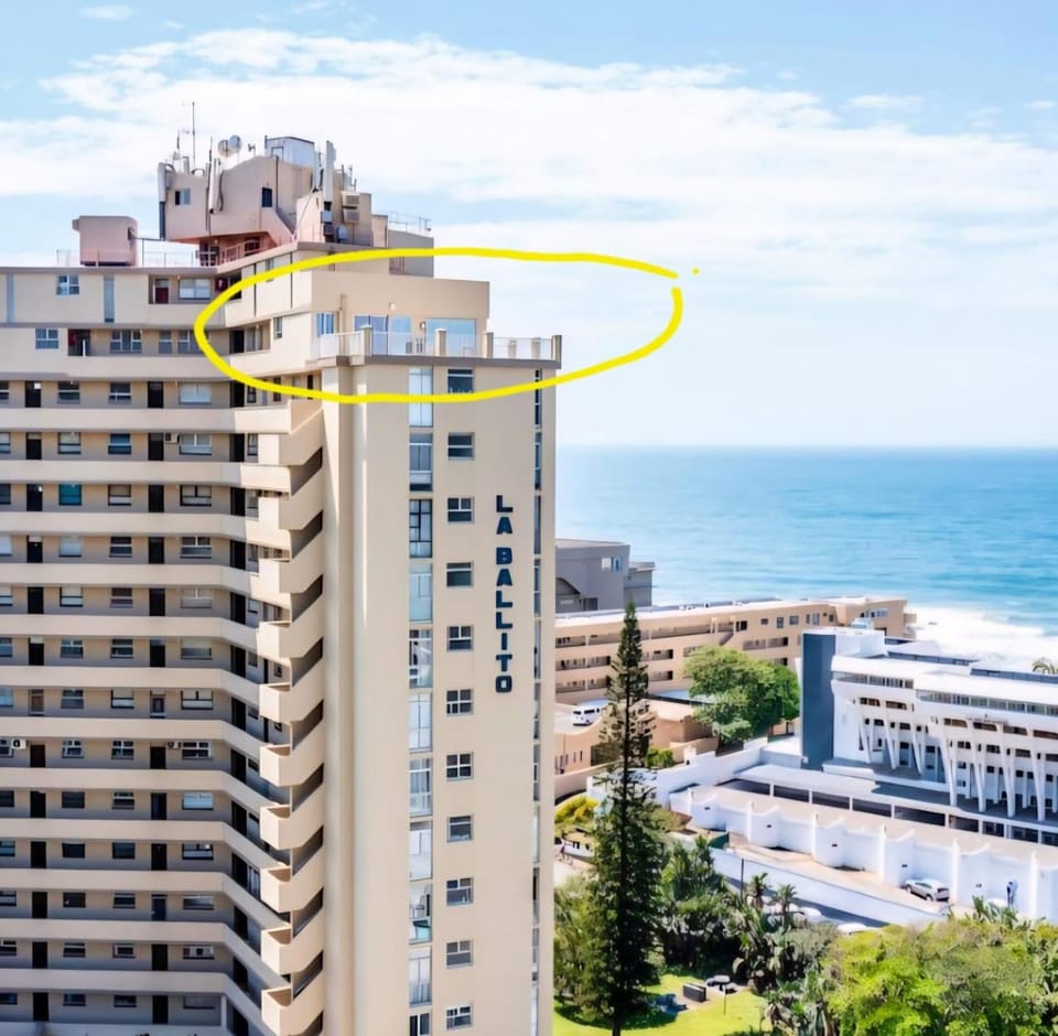 La Ballito 3-Bedroom Penthouse, Your Exclusive Oceanfront Escape Apartment in Dolphin Coast