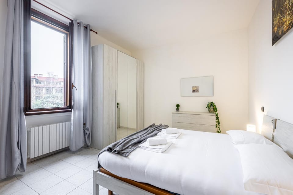 Bed, Photo of the whole room, Bedroom, towels, wardrobe