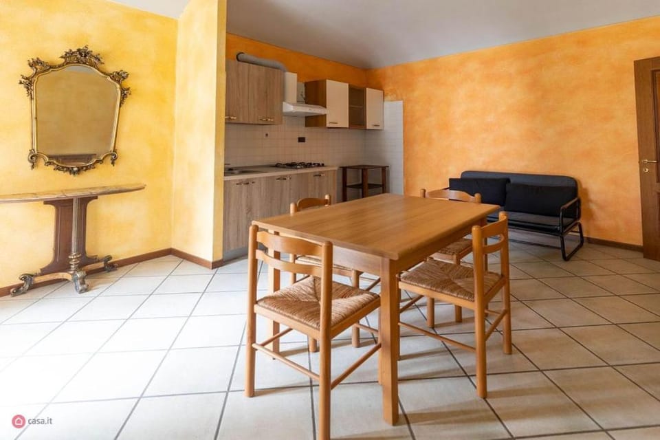 Kitchen or kitchenette, Living room, Seating area, Dining area, stove