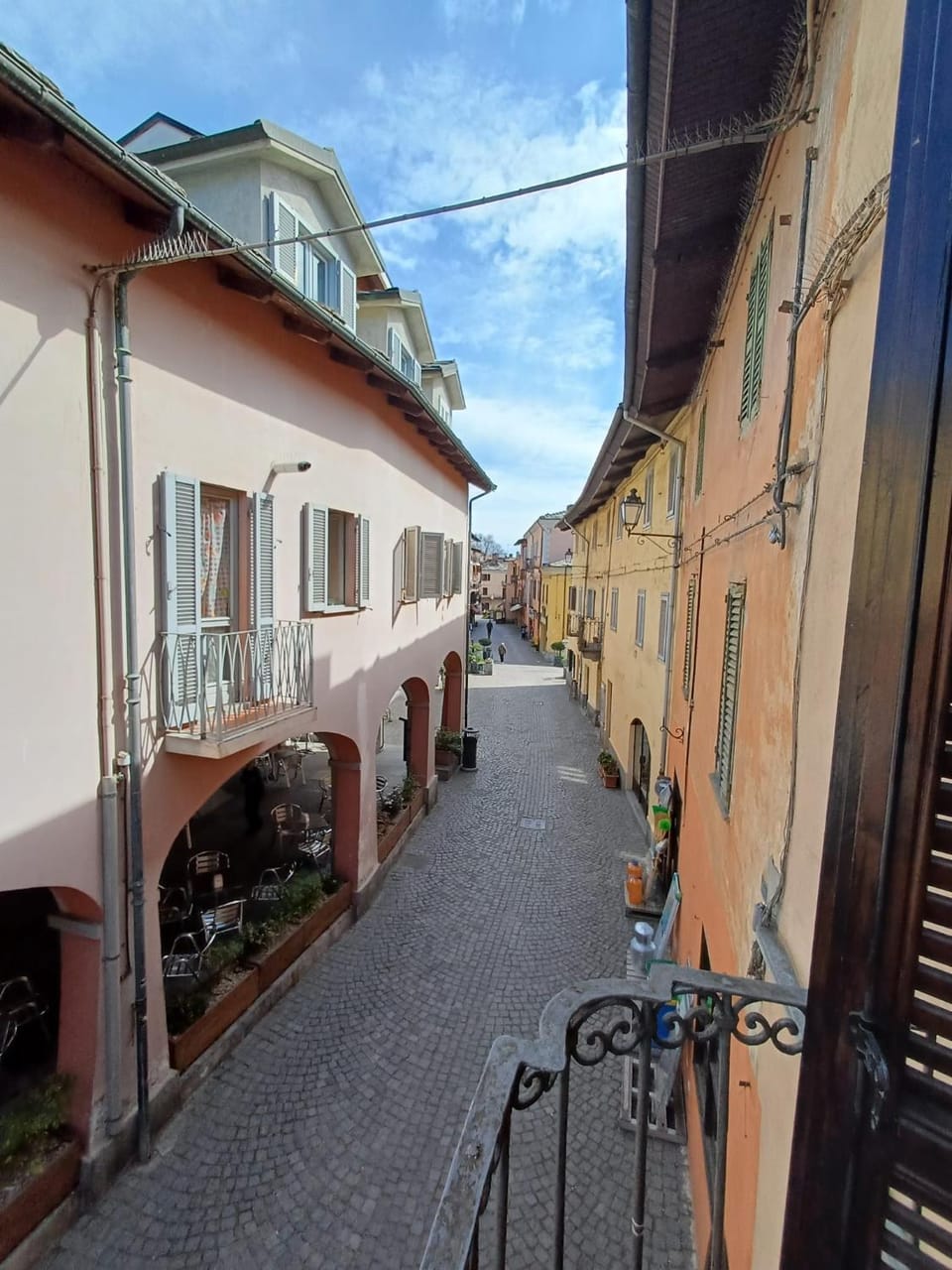 Neighbourhood, Street view