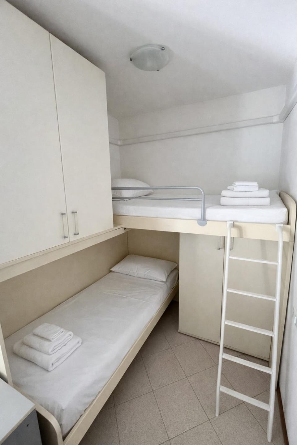 bunk bed