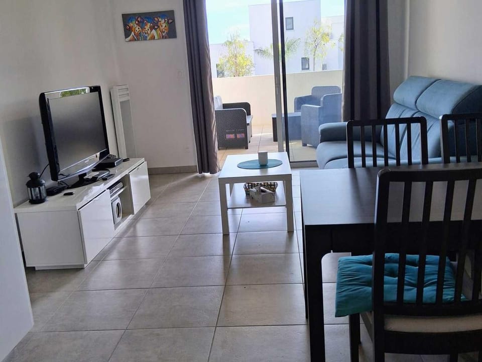 Appartement Climatisé 45m² avec Terrasse à Mèze, 4 pers - FR-1-604-59 Apartment in Mèze