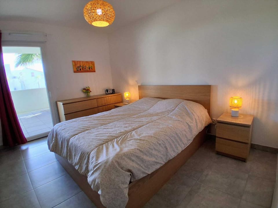 Appartement Climatisé 45m² avec Terrasse à Mèze, 4 pers - FR-1-604-59 Apartment in Mèze