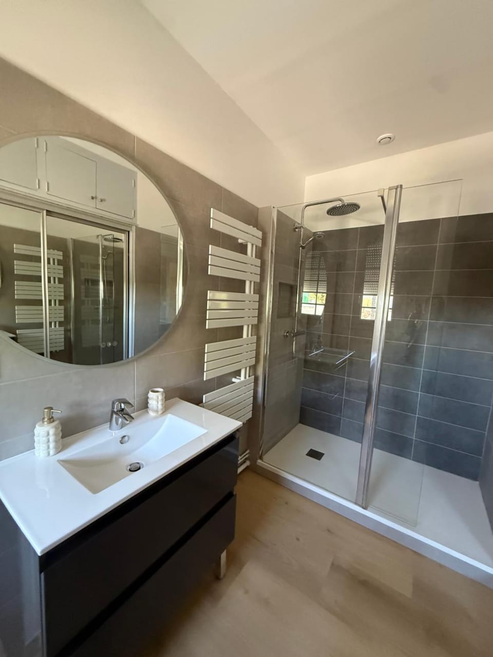 Magnifique appartement 2 suites privées - Neuf Apartment in Centre-Val de Loire