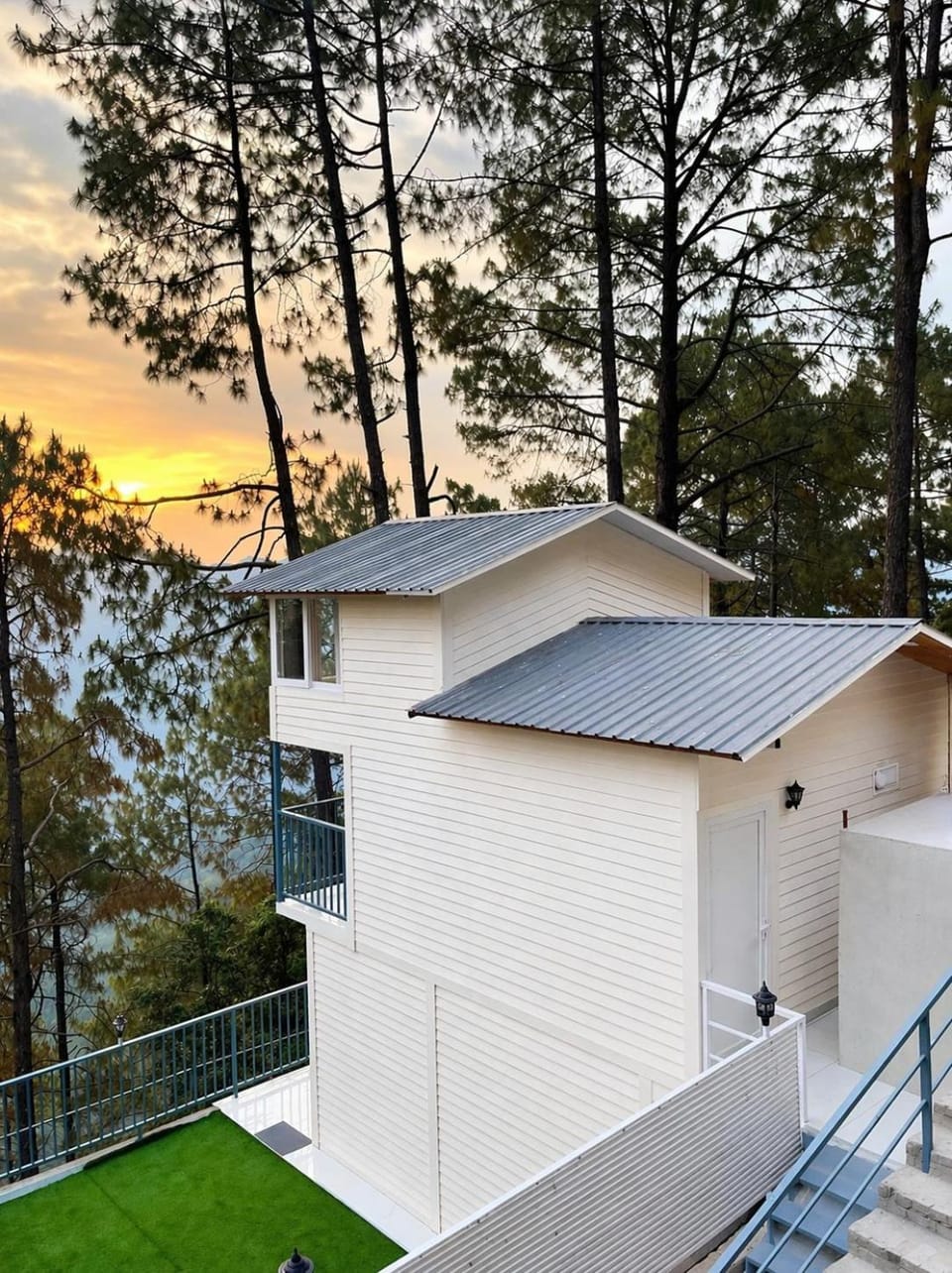 Cloud Nest Cottage Villa in Uttarakhand