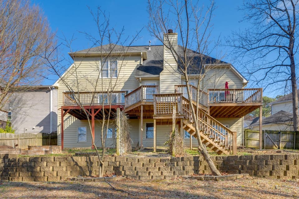 Private Yard & Pool Access! Family Home in Acworth House in Allatoona Lake