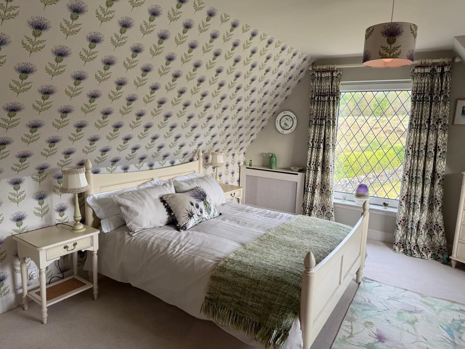 Countryside Farmhouse - Glasgow - Sleeps 6 House in England