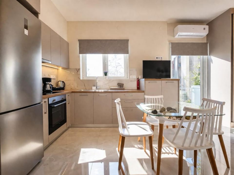 Sunny Minimal Studio Near Metro by ΜΡS Apartment in Central Athens Regional Unit, Greece