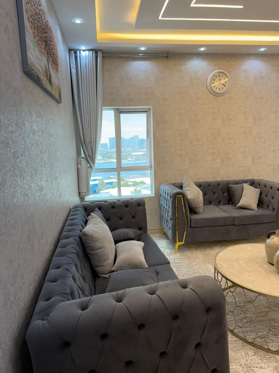 Living room, Seating area