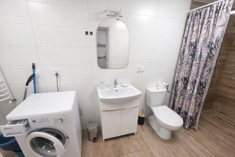 Shower, Bathroom, washing machine