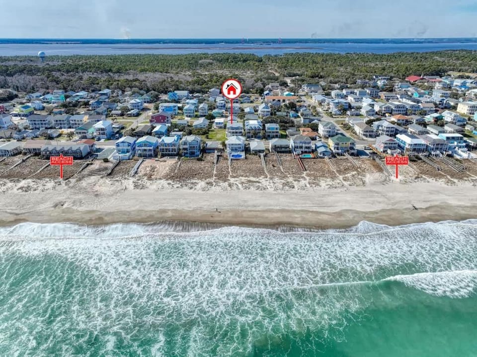 Sun Sprinkles by Carolina Getaway with Private Pool House in Kure Beach