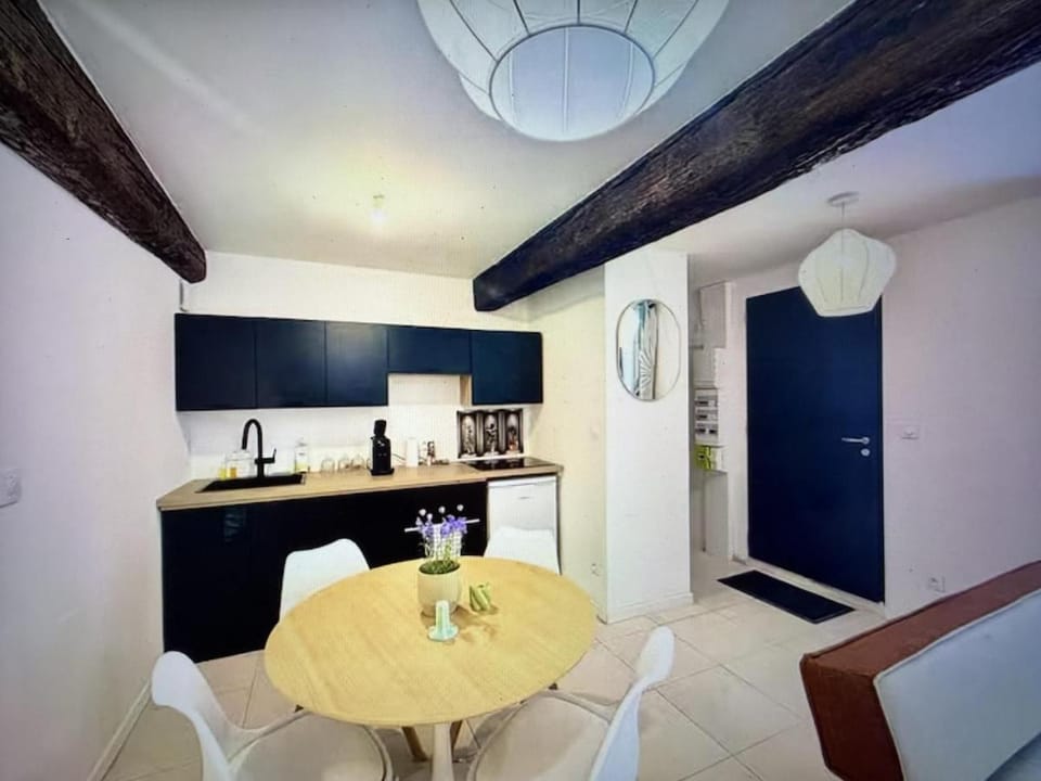 Zen Apartment in Nimes