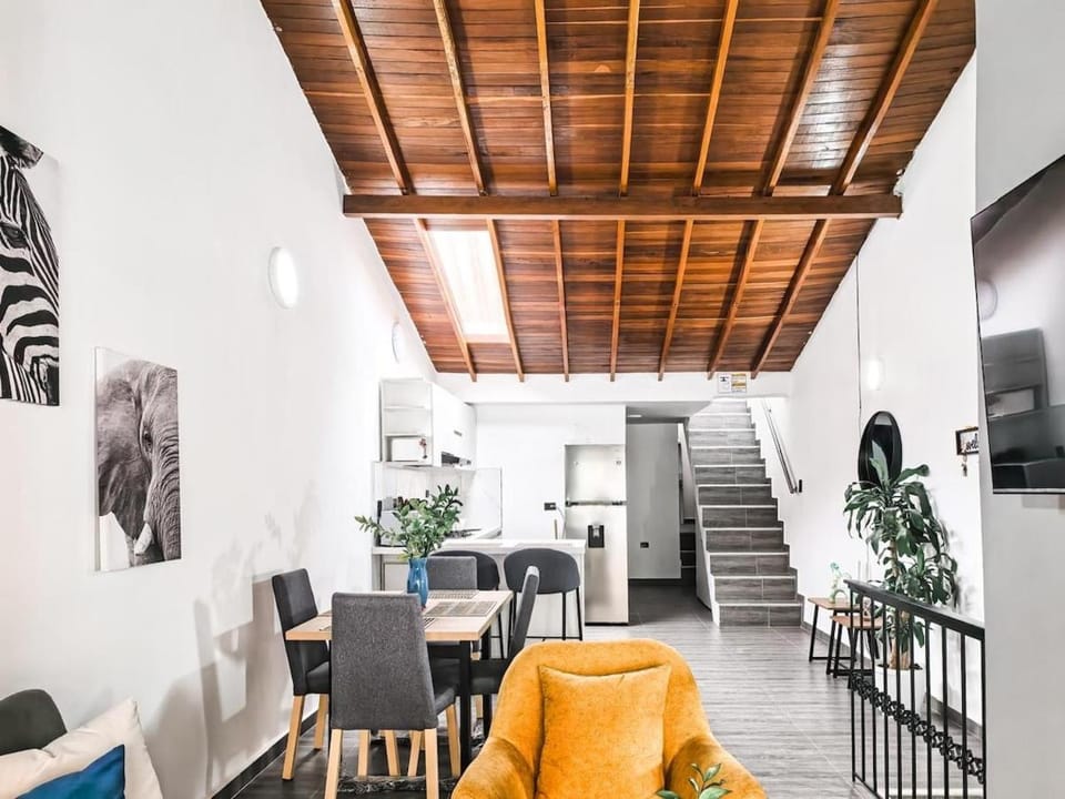 Living room, Seating area