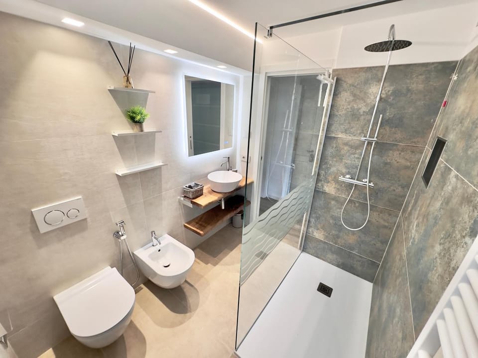 Shower, Bathroom