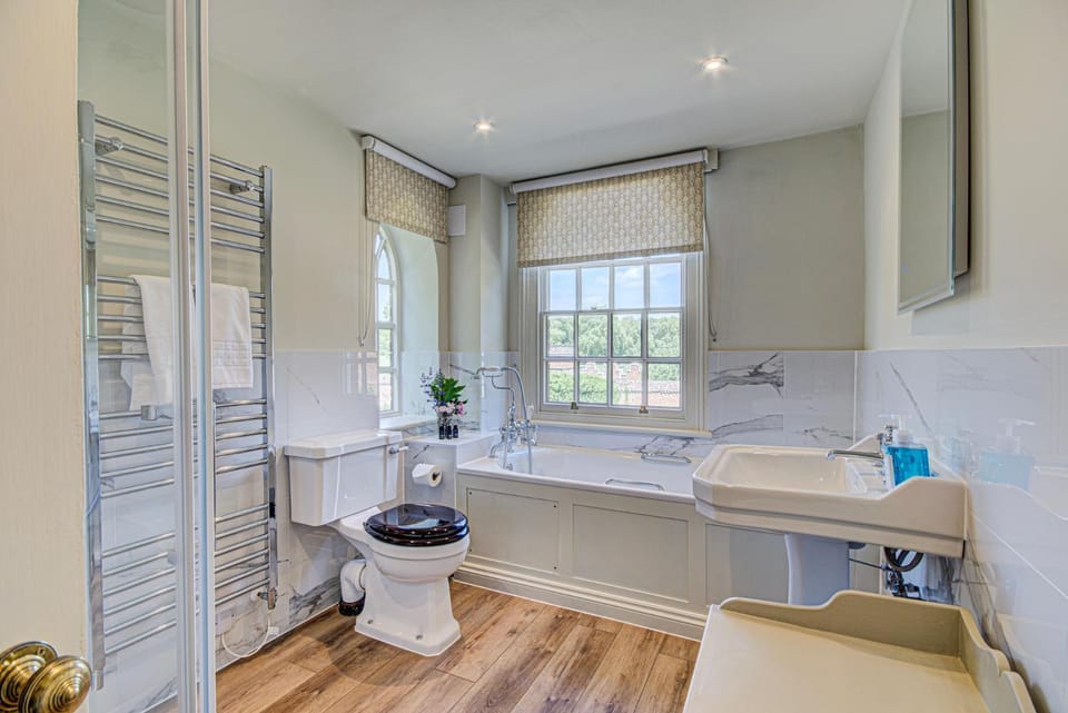 Bathroom, Bath