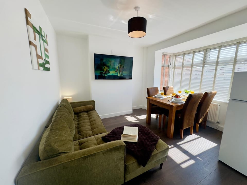 TV and multimedia, Seating area