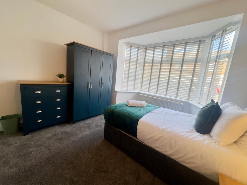 Home in North Lincolnshire Sleeps 6 with on site Parking House in Scunthorpe