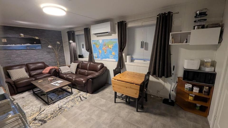 TV and multimedia, Living room, Dining area