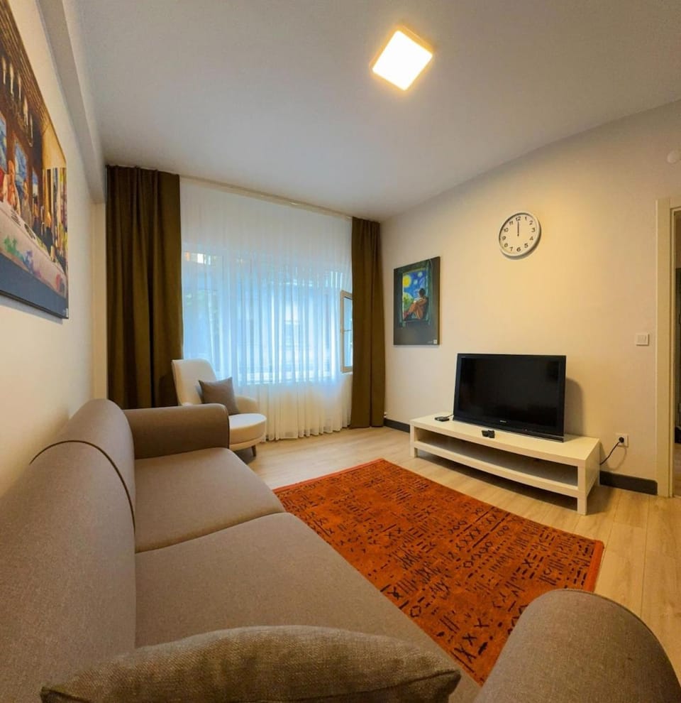 Cosy & Stylish 2 Bedroom Flat in Vibrant Kadıköy Apartment in Istanbul