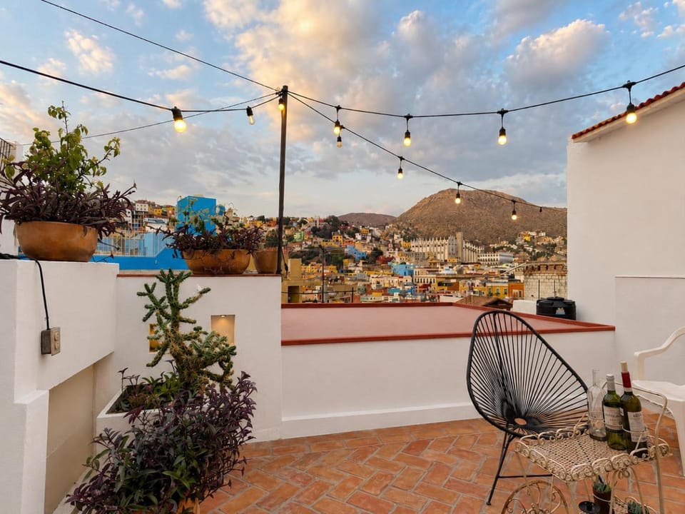 Balcony/Terrace, City view