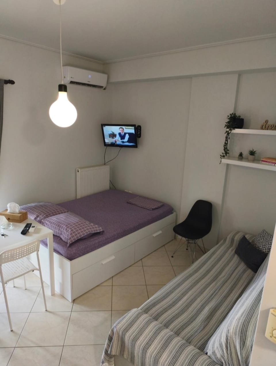 Cosy Downtown Studio in Chalkida with Large Balcony Apartment in Euboea