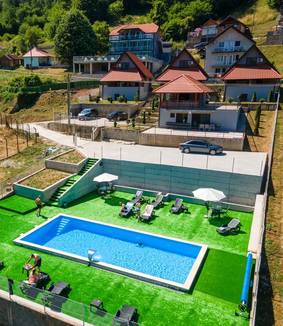 Property building, Natural landscape, Garden, Pool view, Swimming pool