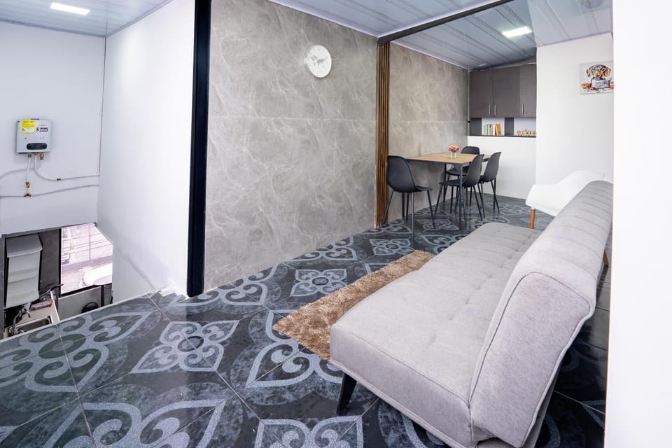 Living room, Photo of the whole room