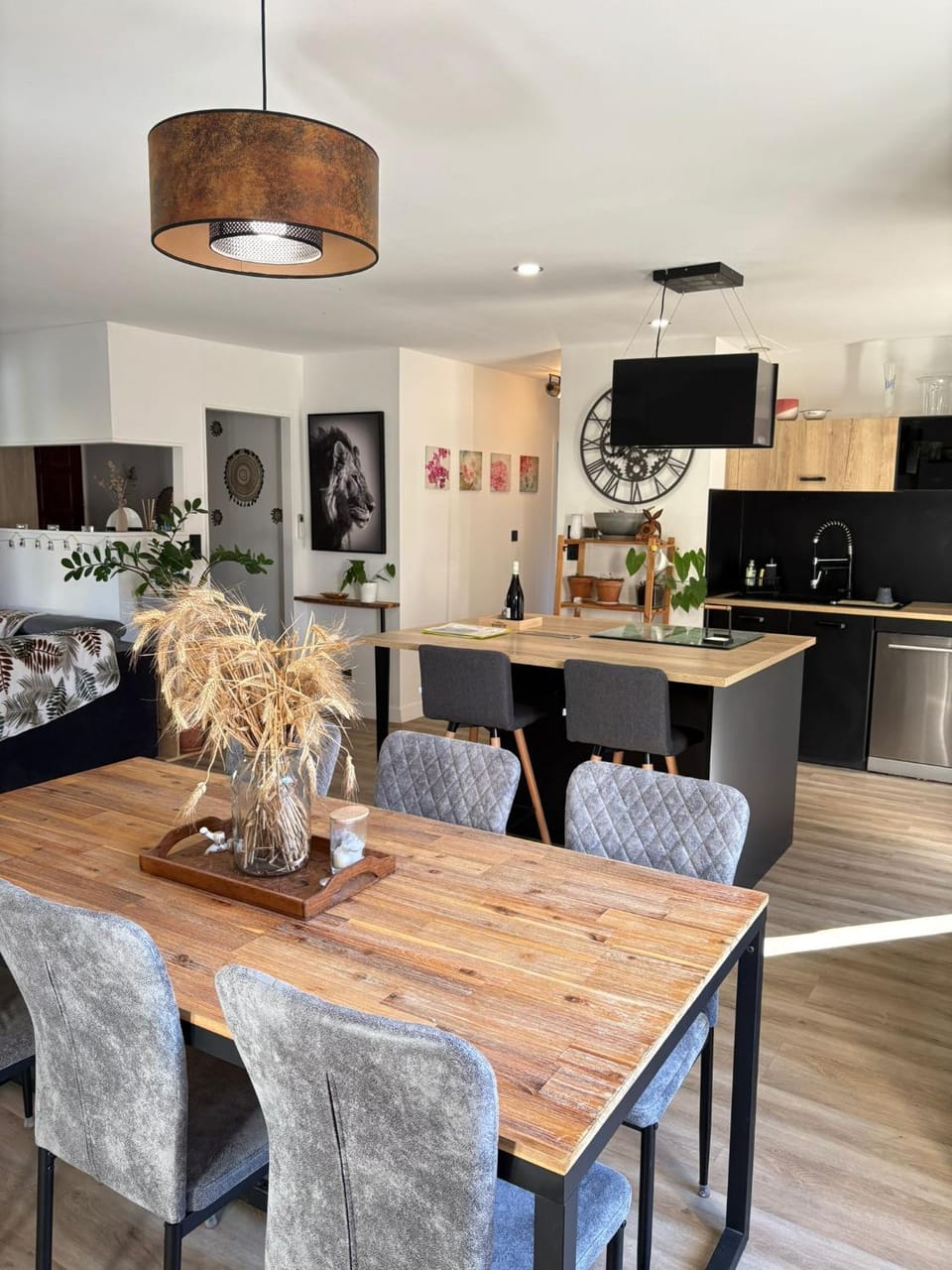 Communal lounge/ TV room, Kitchen or kitchenette, Living room, Communal kitchen, kitchen