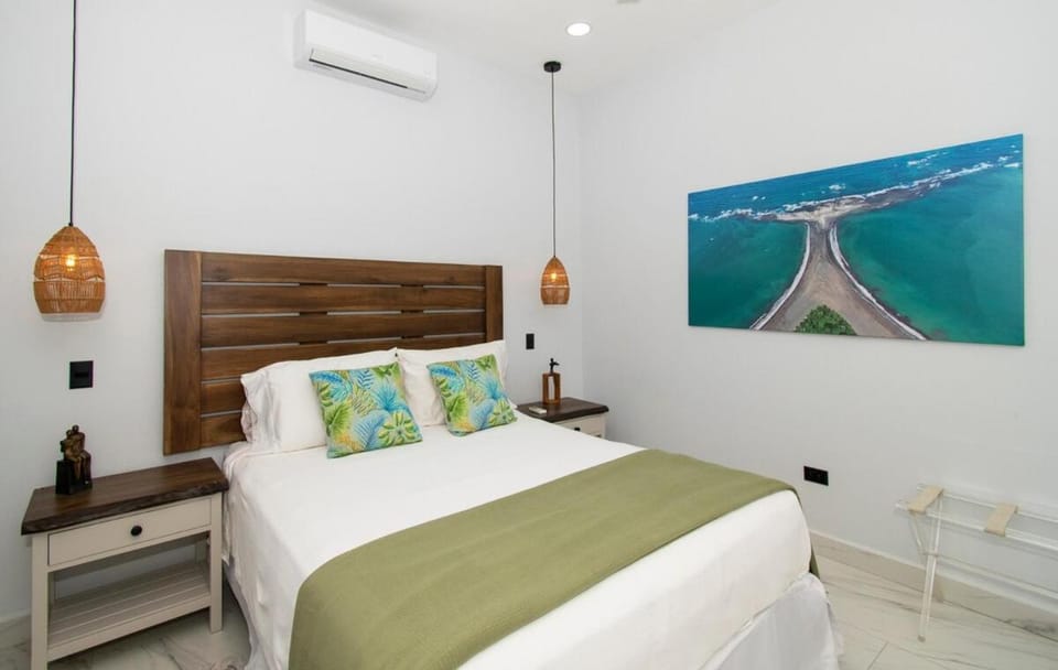 Villa Monty, Charming Villa, 5 min walk to Marino Ballena Beach Villa in Uvita