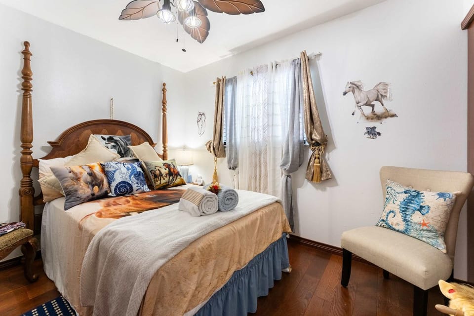 Bed, Bedroom