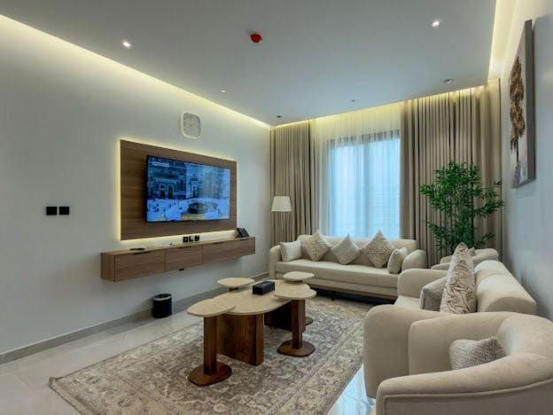 Communal lounge/ TV room, TV and multimedia, Living room, Seating area