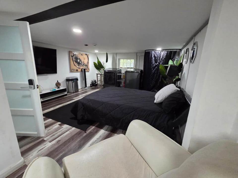 Amazing Stay Rental Apt Apartment in West Park