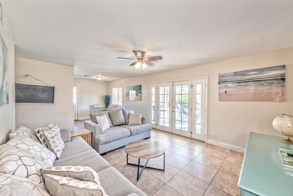 Lovely home -4 miles from the strip House in Las Vegas