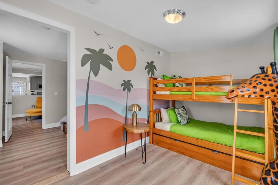 Washer/Dryer | Fast WIFI | Linen+Towels | Backyard House in Seaside Heights
