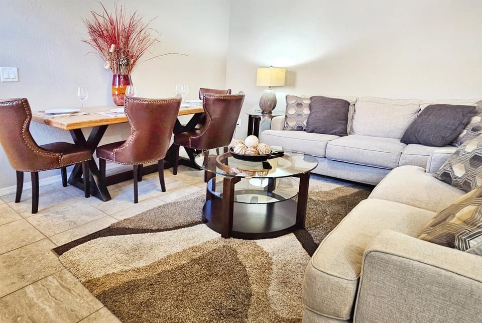 Living room, Dining area