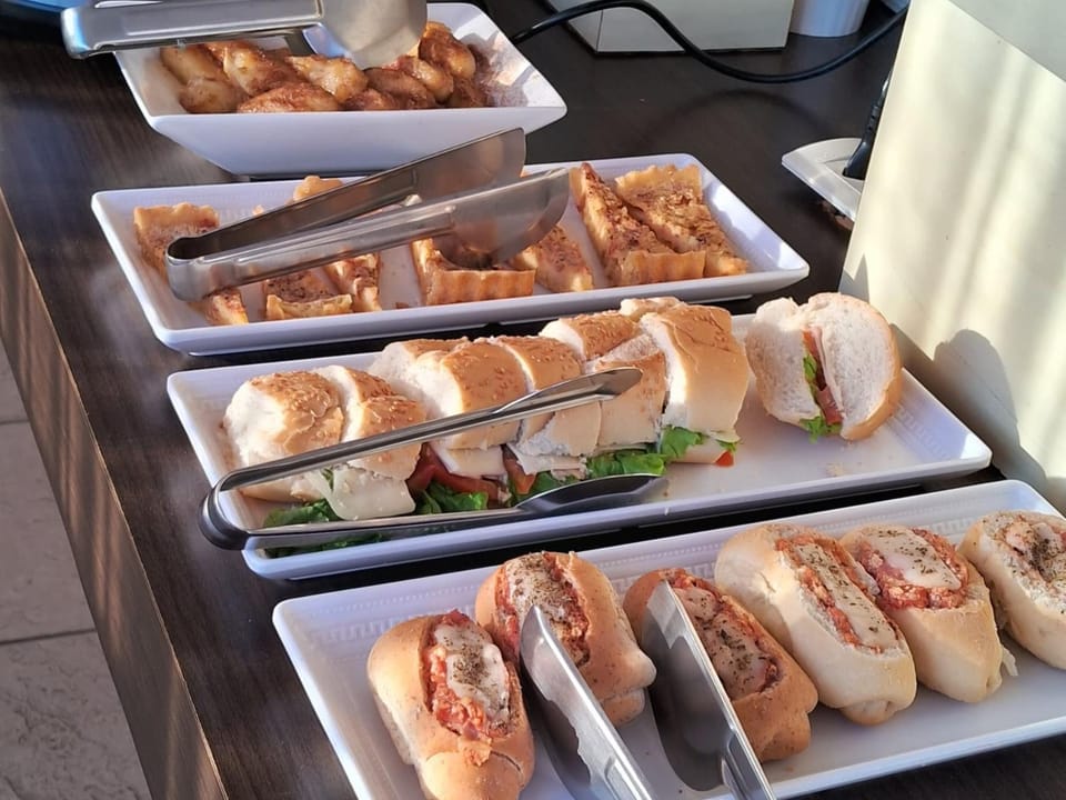Breakfast, Buffet breakfast