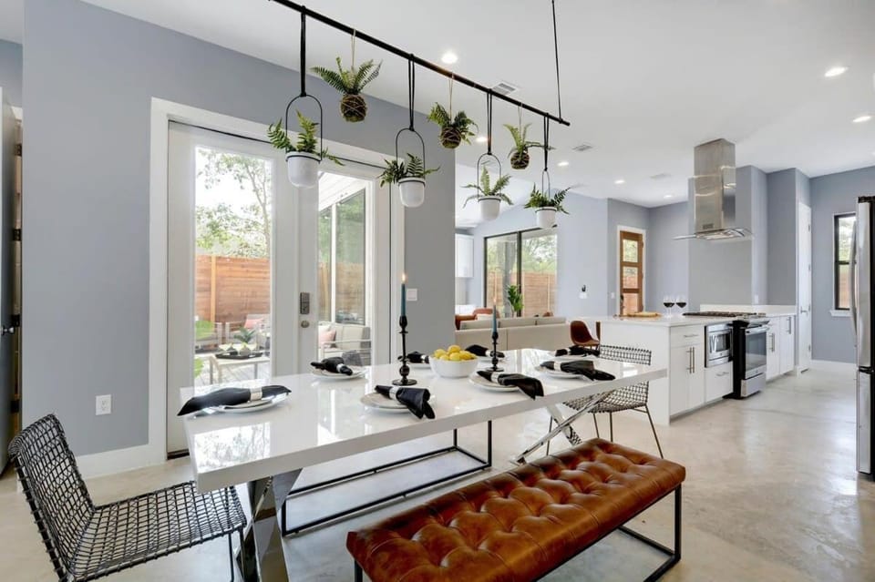 Premium East Austin Home with Hot Tub House in Montopolis