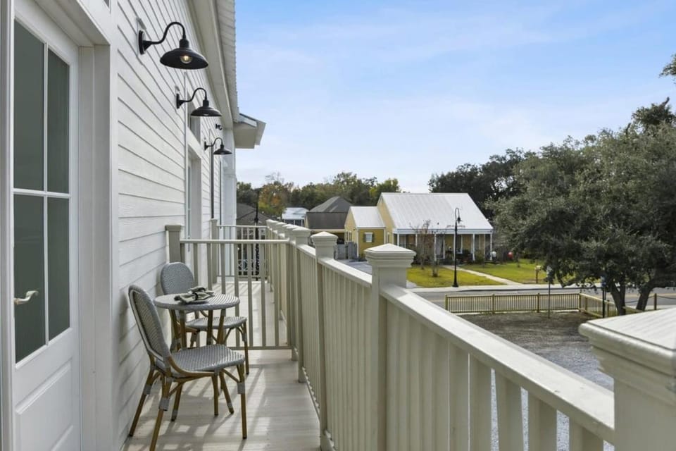 Luxurious Bay St Louis Condos with Near Old Town House in Bay Saint Louis