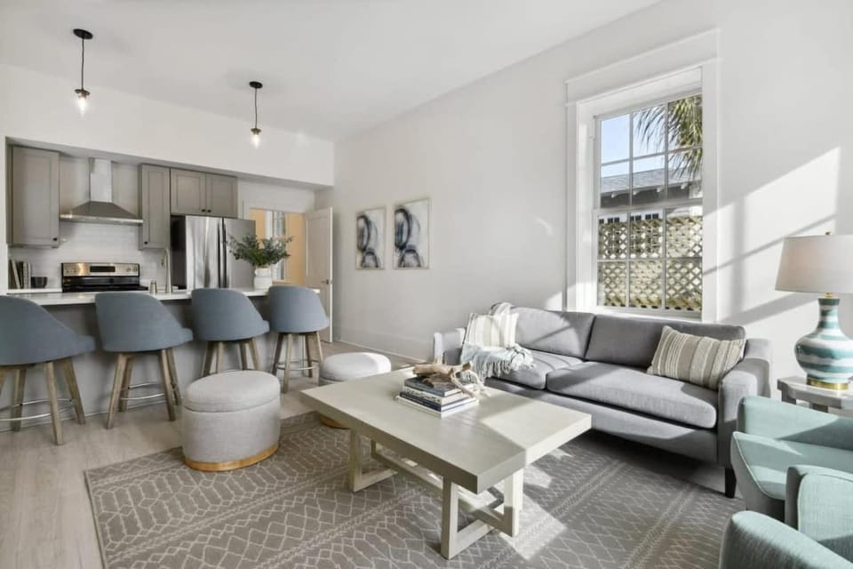Luxury Bay St Louis Condo Old Town BSL House in Bay Saint Louis