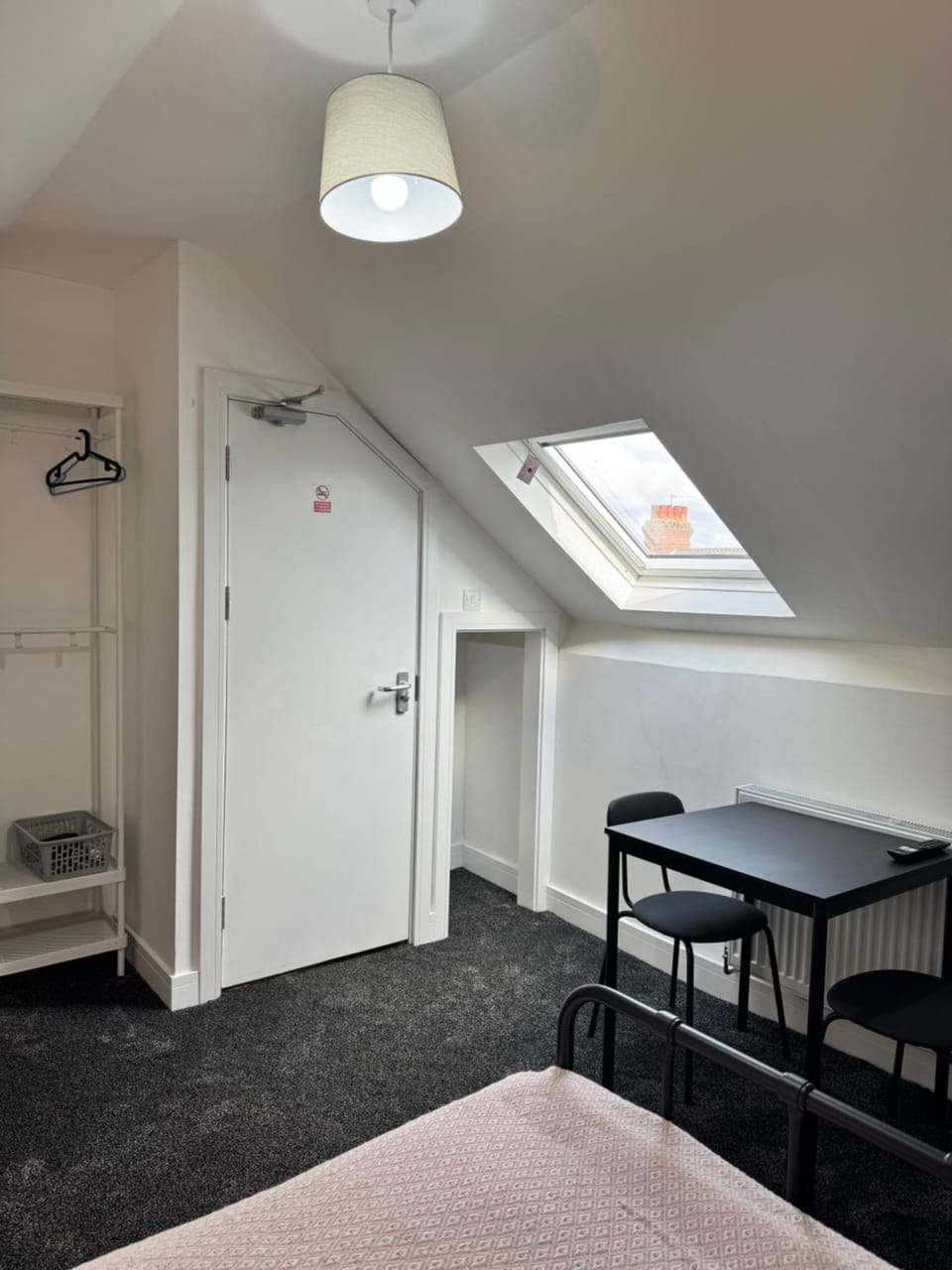 Modern Double Rooms, Shared Bathroom, Mansfield Road Luton Bed and Breakfast in Luton