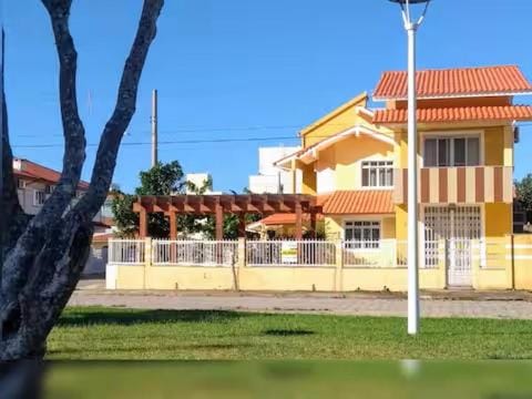 Casa de Praia em Palmas para 8 hóspedes, 3 min da Praia - Ideal para Família House in Florianopolis