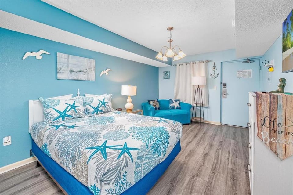 TOP FLOOR Oceanfront 2bd 1ba Atlantica Resort Free WiFi & Parking Apartment hotel in Myrtle Beach