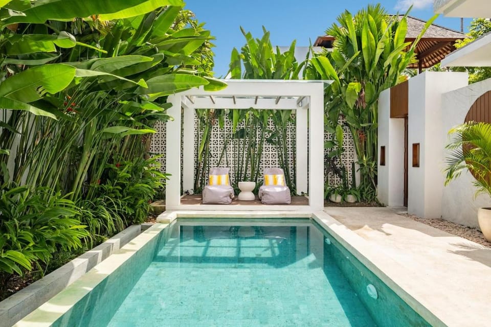 Balcony/Terrace, Pool view, Swimming pool