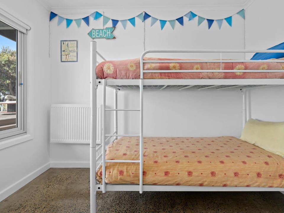 bunk bed